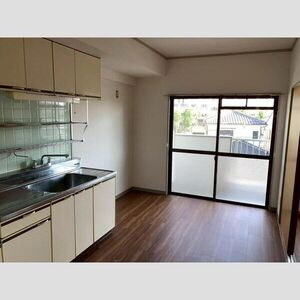 コーポ苗田の居間・リビング