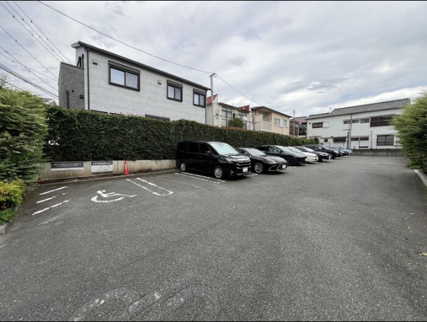 アビティ砧の駐車場