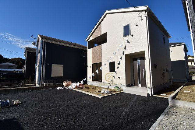 Cradlegarden　 ひたちなか市相金町　第1　4の駐車場|並列駐車可能なカースペースを確保。毎日のお車の出し入れがストレスなく行えます！
内覧可能です。ご予約はHPから、またお電話でも、お気軽にどうぞ。