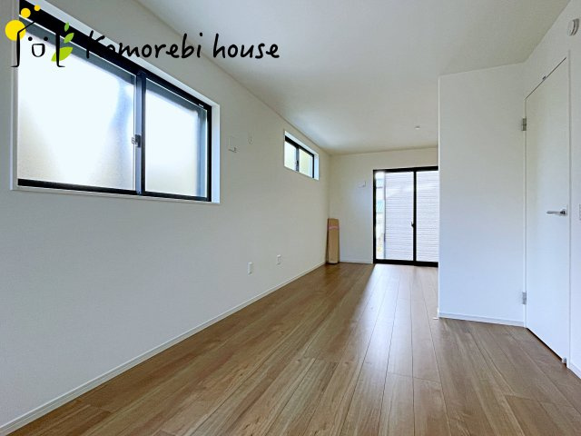 さいたま市大宮区上小町　1期　新築一戸建て　クラフトピット　03の寝室|広くて明るい寝室