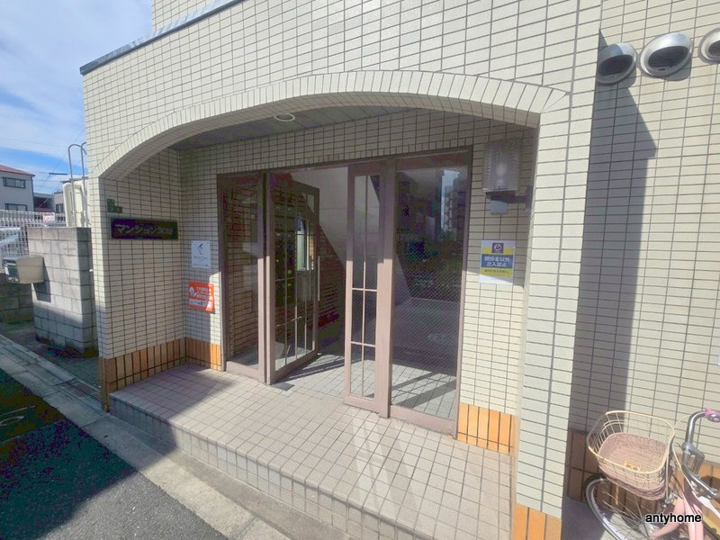 マンション常磐　仲介手数料無料のエントランス
