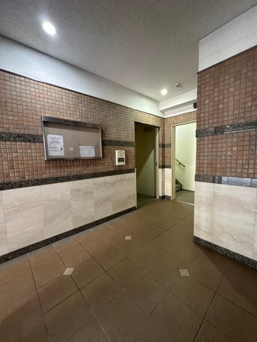 ジェネシス竹下のロビー