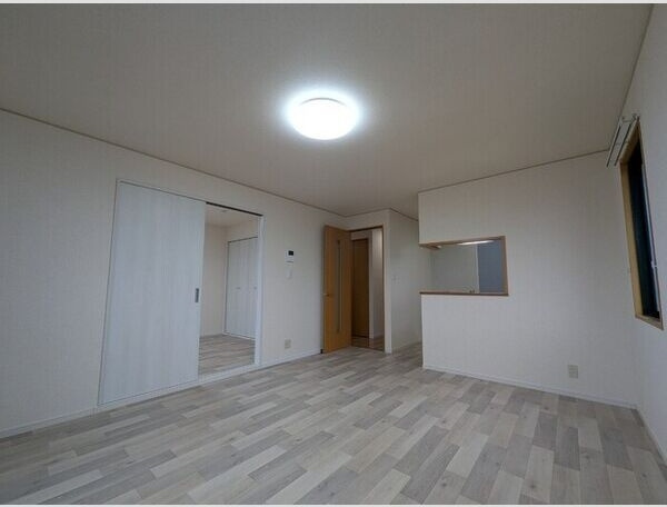 サン・ベルドミール　Bの居間・リビング