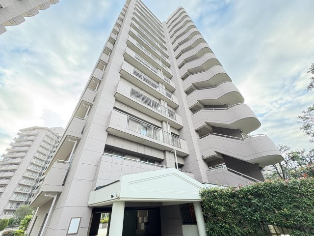 アクロスシティFポートの外観