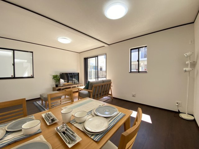 【居間・リビング】 | 那覇市具志（全7棟）D号棟 | D号棟　LDK17.5帖♪フリーコーナー付き♪