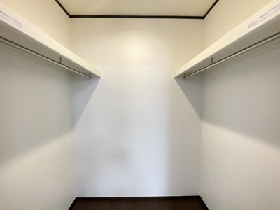 【収納】 | 那覇市具志（全7棟）D号棟 | D号棟　洋室7.5帖＋WIC付き♪