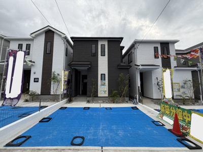 【外観】 | 那覇市具志（全7棟）D号棟 | D号棟　並列駐車2台可♪