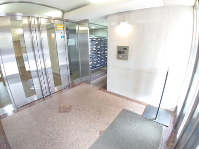 【エントランス】