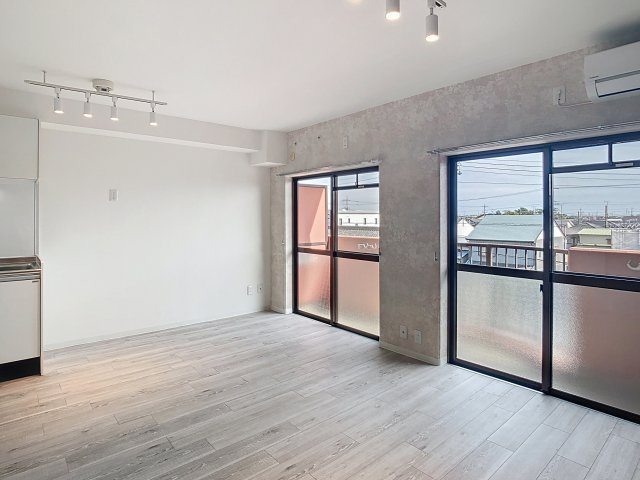 エストメンツ中泉の居間・リビング|おしゃれな居間です