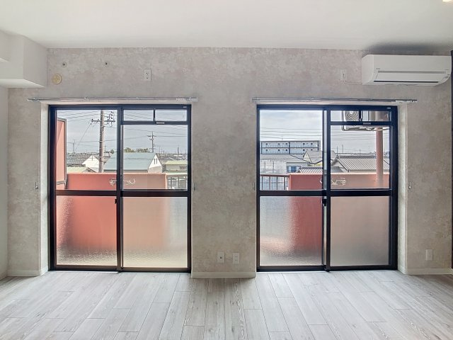 エストメンツ中泉の居間・リビング|使いやすいリビングです