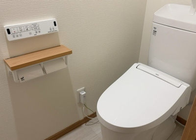 【トイレ】 | エクセルⅡ上溝 | トイレは大きさや形、機能、抗菌性などが異なる多種多彩なタイプが各メーカーから出ています。それぞれに良さがあるため、事前にどういったタイプのトイレがいいのかをご家庭内で決めて、内見に行くといいでしょう。