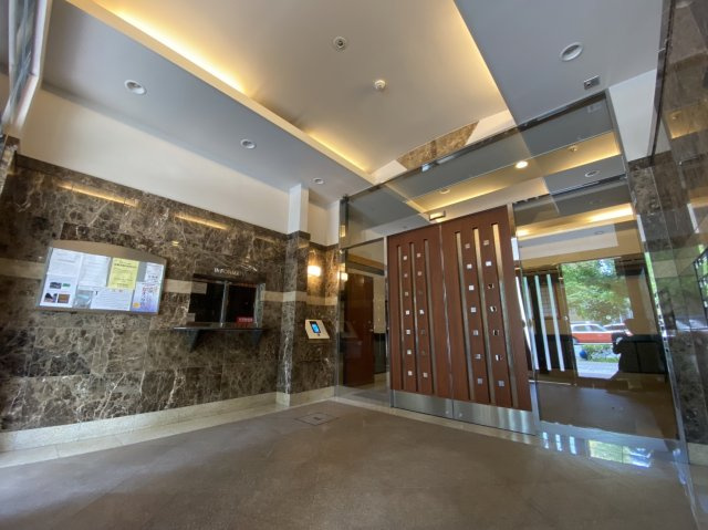 クラウンハイム京都西陣のエントランス