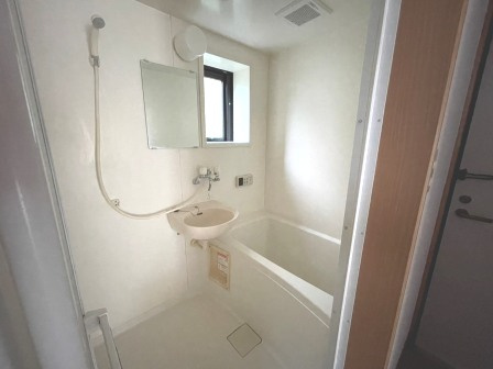 アートストリート新井の浴室