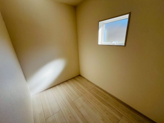 【Livele Garden】　下都賀郡野木町若林　第２　全1邸のその他|〇ストレージルーム〇
荷物や趣味が増えても安心の収納スペースを完備！あると嬉しいプラスワンのスペースです（＾＾）
2026年2月撮影