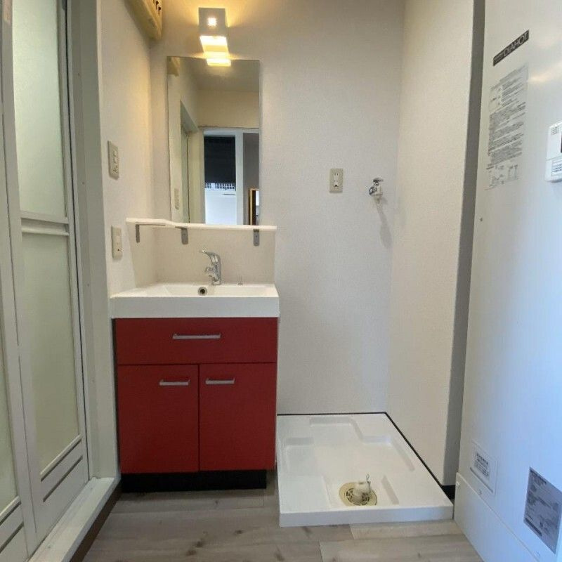 インペリアル新町の独立洗面台