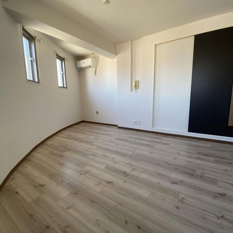 インペリアル新町の居間・リビング