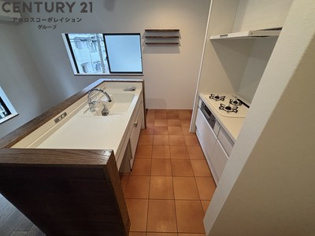 作業スペースがしっかりとあるキッチンです☆