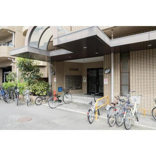 日宝ライフ放出西のエントランス|日宝ライフ放出西　エントランス