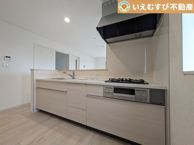 Cradle garden　鴻巣市筑波第5のキッチン|機能性収納性に溢れるキッチン。
収納もたっぷり付いていてすっきり片付く！毎日楽しくお料理が出来そうです！