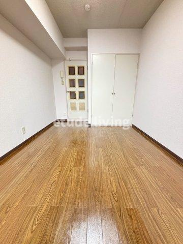 ブルイヤール朝霞23の居間・リビング