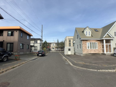 【前面道路含む現地写真】 | 文苑1丁目売家 | 住み心地の良い閑静な住宅街となっております！