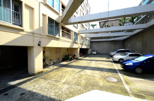 敷地内駐車場