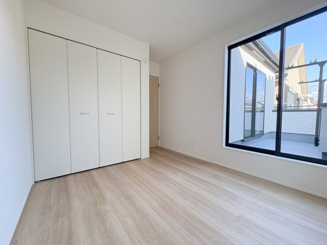 三郷市鷹野5丁目　新築戸建　全1棟の洋室|同施工会社の参考写真になります。