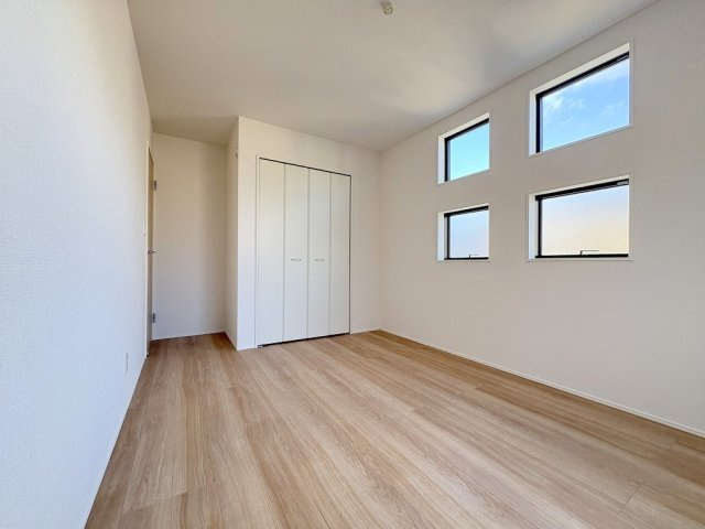 三郷市鷹野5丁目　新築戸建　全1棟の洋室|同施工会社の参考写真になります。