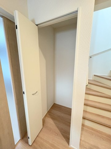 三郷市鷹野5丁目　新築戸建　全1棟の収納|同施工会社の参考写真になります。