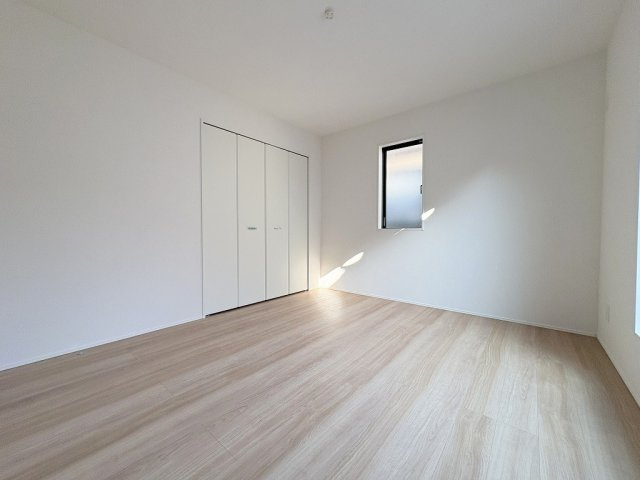 三郷市鷹野5丁目　新築戸建　全1棟の洋室|同施工会社の参考写真になります。