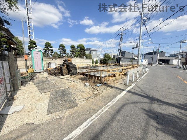 三郷市鷹野5丁目　新築戸建　全1棟の外観|現地の写真になります。