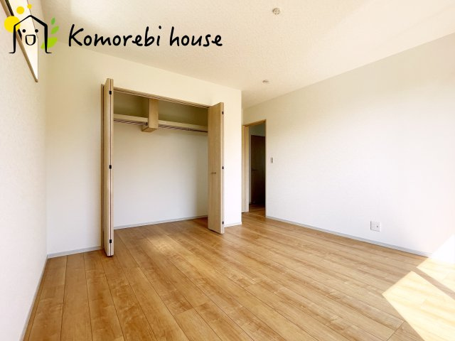 川島町下伊草　新築一戸建て　いろどりアイタウン　13の寝室|落ち着いた色調の寝室です