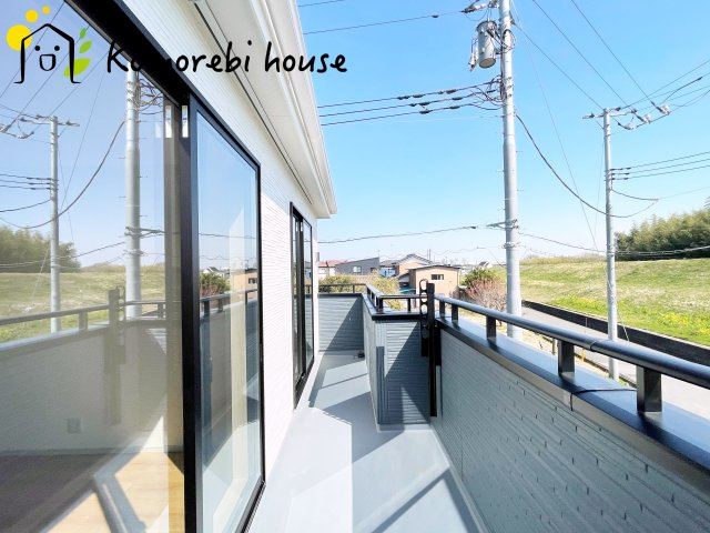 川島町下伊草　新築一戸建て　いろどりアイタウン　13のバルコニー|広々としたバルコニーです