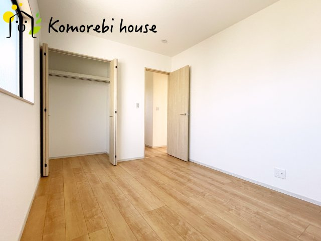 川島町下伊草　新築一戸建て　いろどりアイタウン　13の収納|こまごまとしたものを収納できそうですね