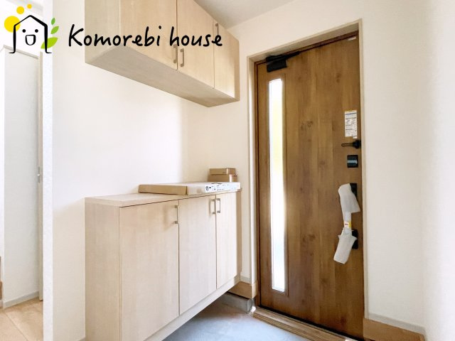 川島町下伊草　新築一戸建て　いろどりアイタウン　13の玄関|ゆったりとした玄関です