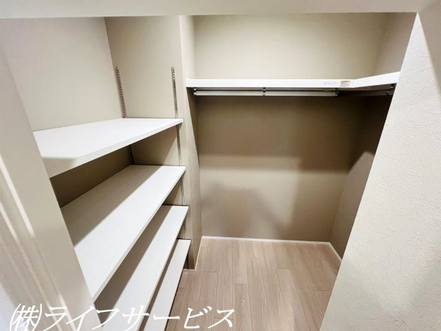 【収納】 | 新北野第2コーポ | 洋室5.5帖／ウォークインクローゼットあり