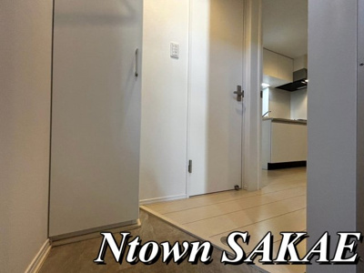 【玄関】 | プランドール平安通 | 明るい玄関です