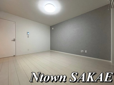 【居間・リビング】 | プランドール平安通 | ゆったり過ごせる居間です