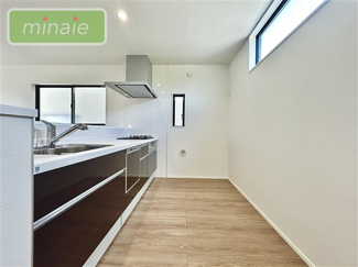 【キッチン】 | 津田沼駅徒歩14分　ZEH水準住宅　前原西5　全3棟　2号棟 | 販売現地