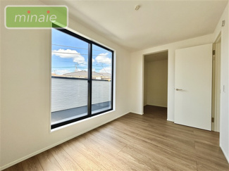 【洋室】 | 津田沼駅徒歩14分　ZEH水準住宅　前原西5　全3棟　2号棟 | 販売現地