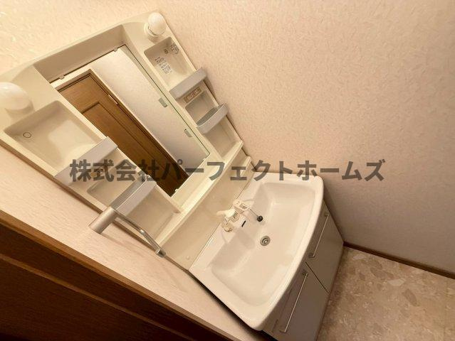 藤が尾4丁目貸家の独立洗面台|独立洗面台です