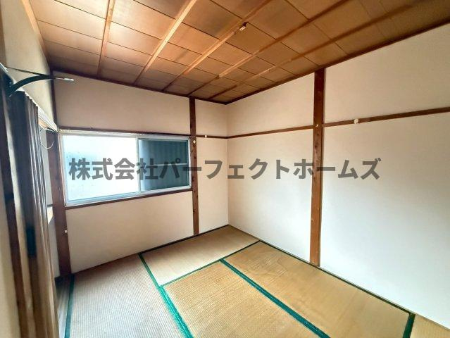 藤が尾4丁目貸家の和室|日本らしい落ち着いた雰囲気の和室です