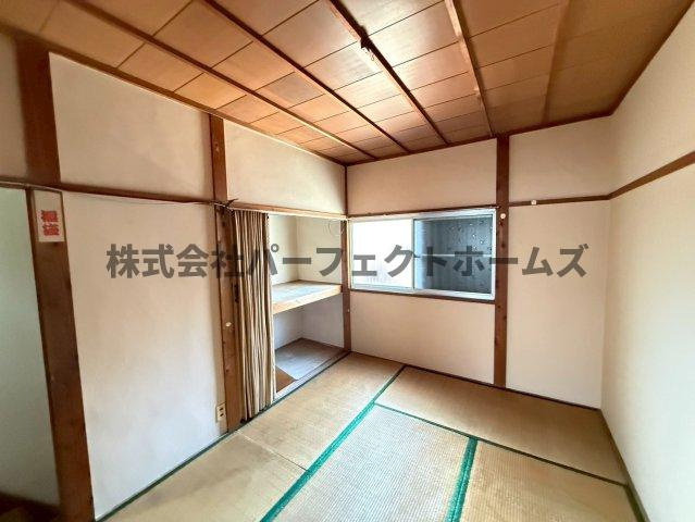 藤が尾4丁目貸家の和室|来客時にも便利な和室付き