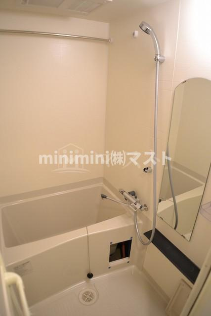 プレサンス難波クチュールの浴室