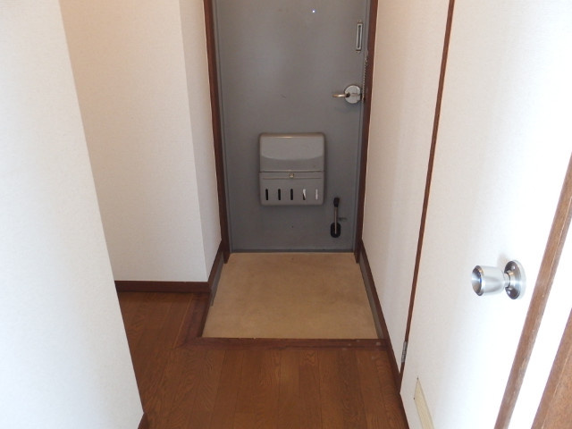 リバーストーン（東大友町）の玄関