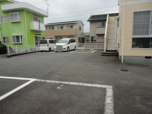 ニューカーム松木の駐車場|駐車場