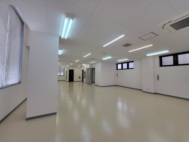 オゾン２ビルの内装