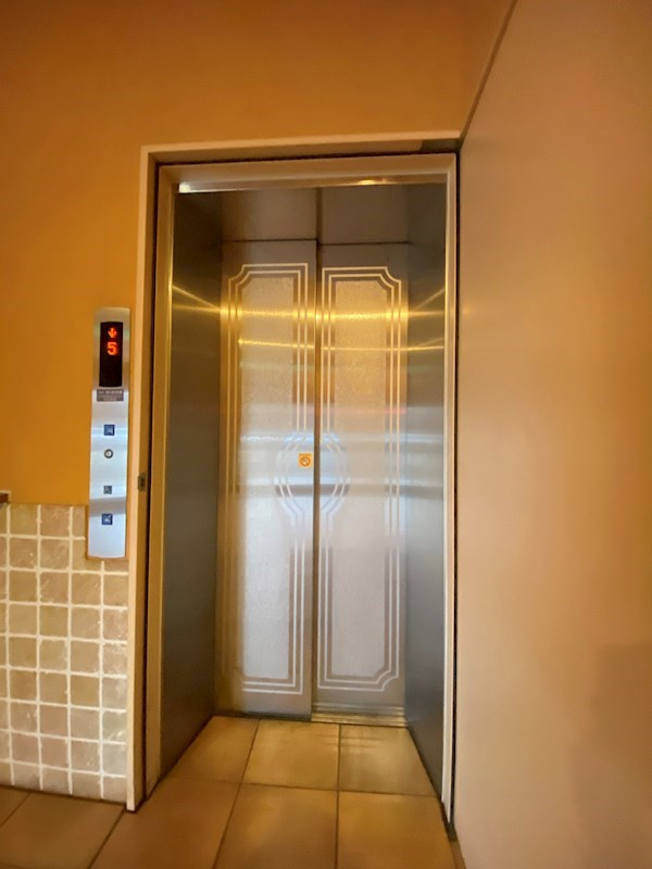 福岡市中央区白金１丁目の賃貸マンションの外観