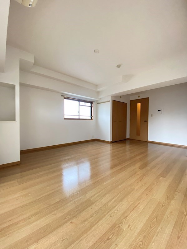 福岡市中央区白金１丁目の賃貸マンションの居間・リビング