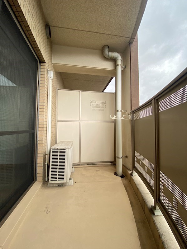 福岡市中央区白金１丁目の賃貸マンションのバルコニー